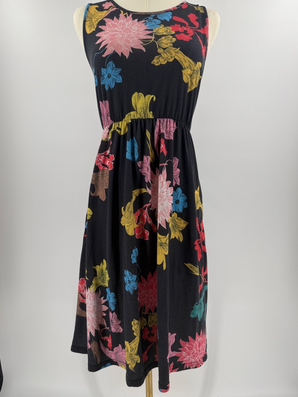 Boho Black Floral Sleeveless Midi Dress with Elastic Waist